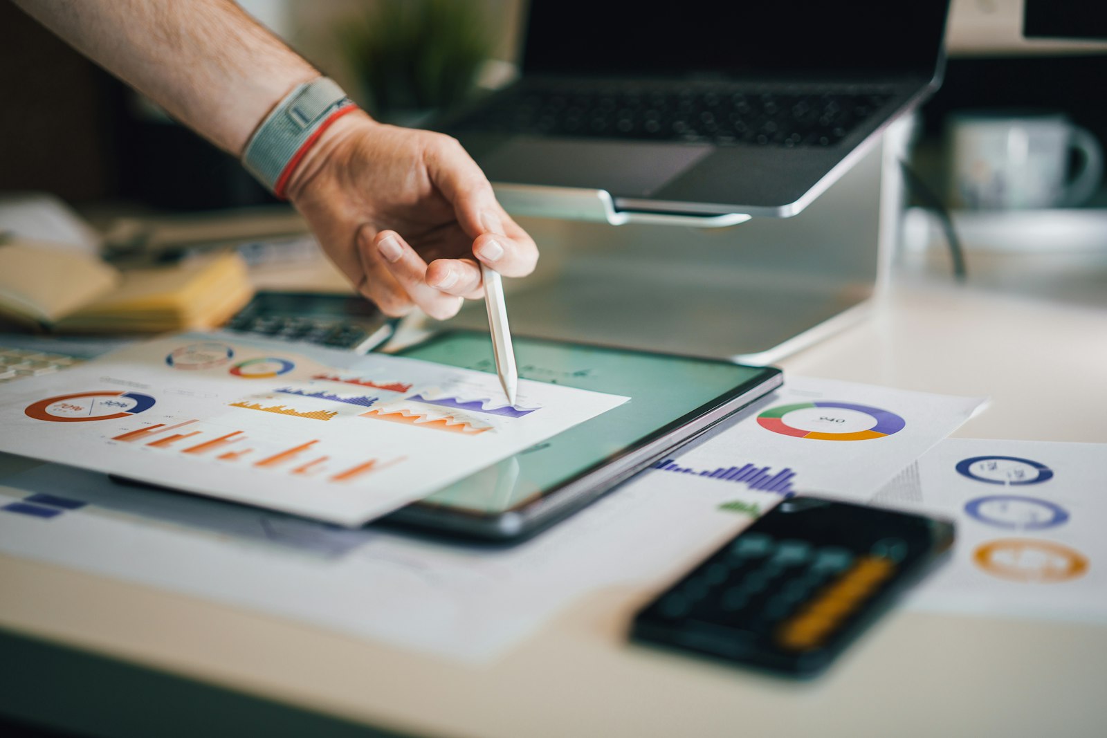Analyst reviewing structured information on a dashboard